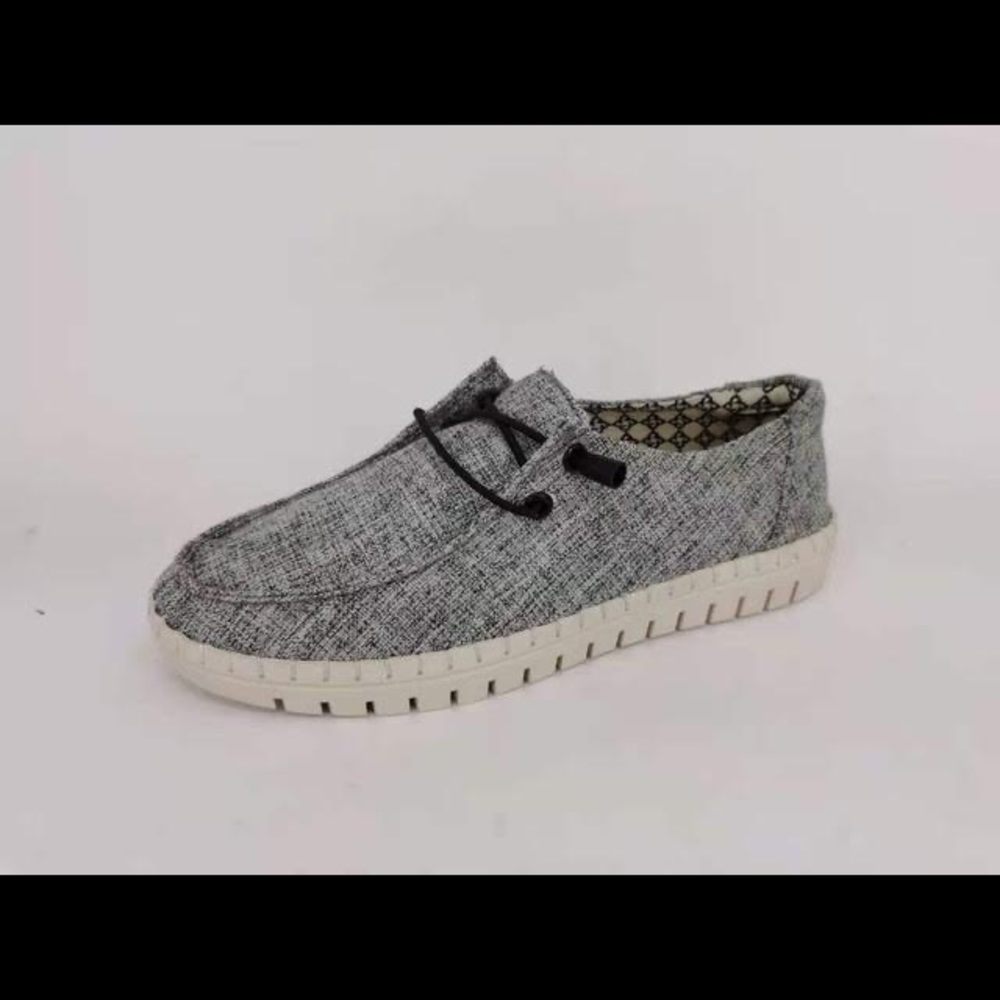 Stitch bottom tennis shoes